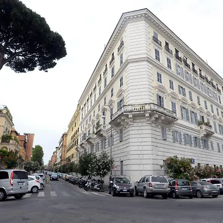 Mecenate Deluxe Colosseum Rome Exterior photo